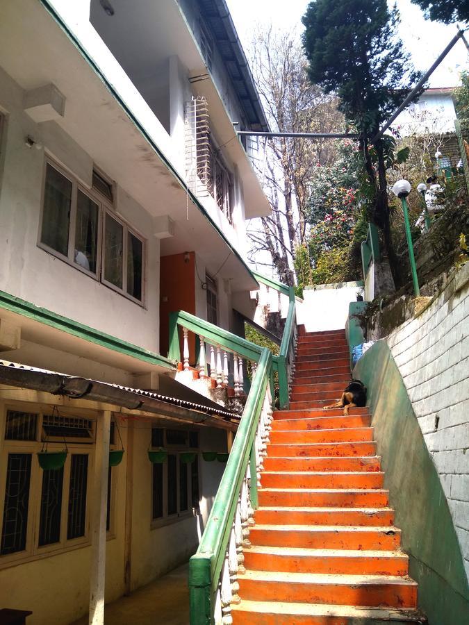 Hotel Sherpa Дарджилинг Екстериор снимка