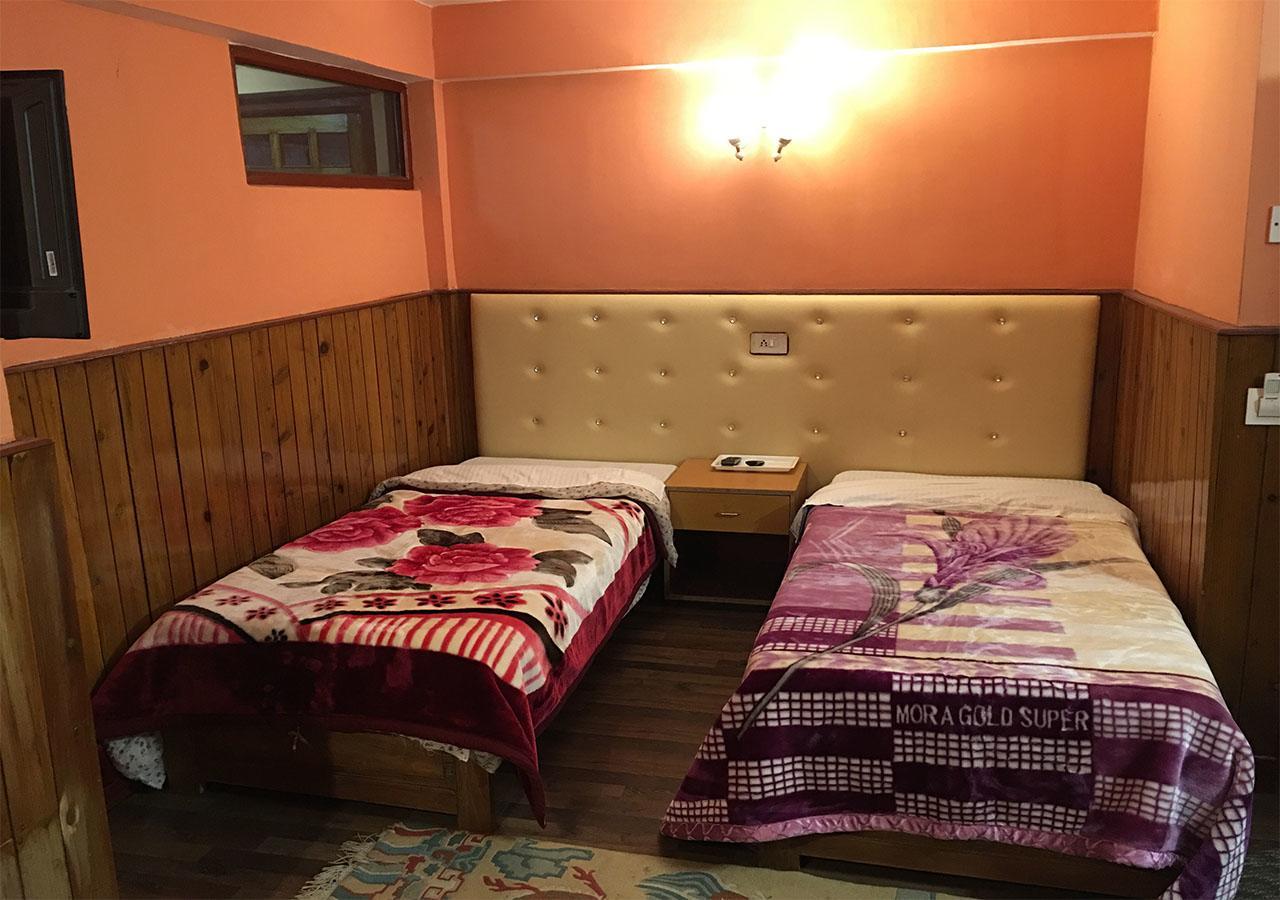 Hotel Sherpa Дарджилинг Екстериор снимка