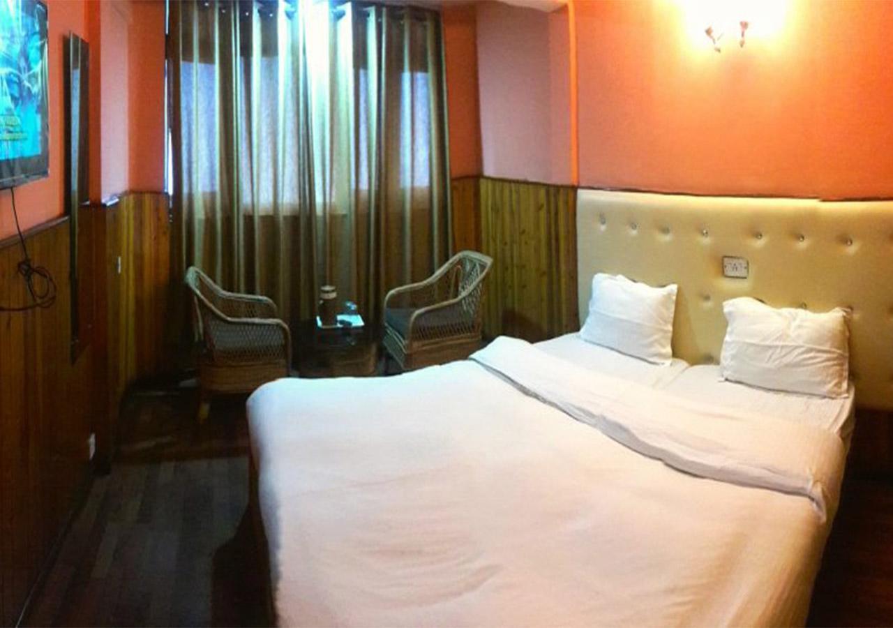 Hotel Sherpa Дарджилинг Екстериор снимка