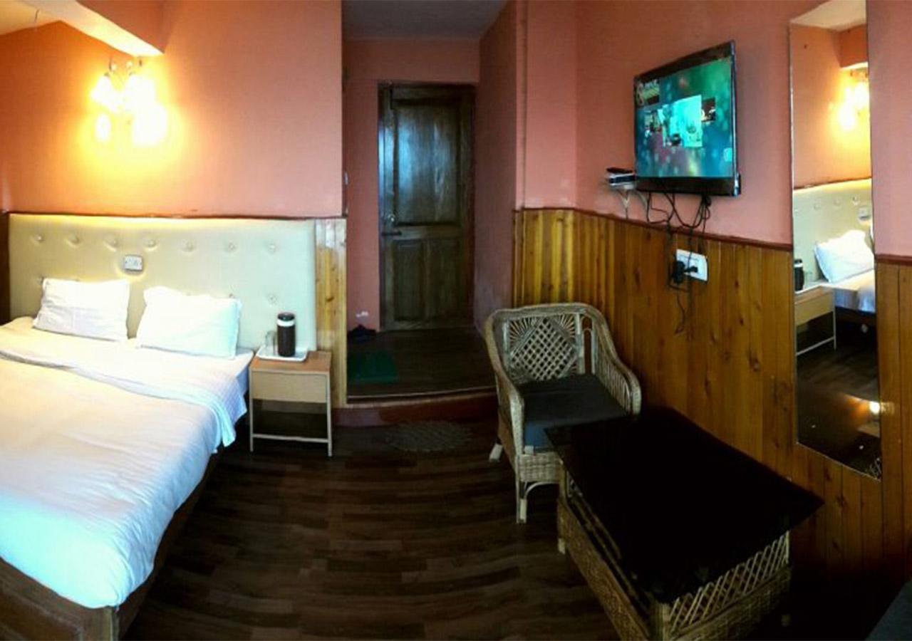 Hotel Sherpa Дарджилинг Екстериор снимка
